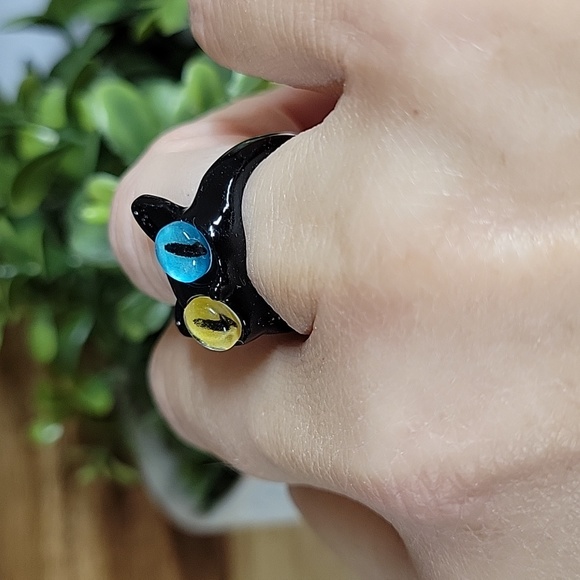 ODD-EYED CAT CUFF RING - Picture 5 of 7